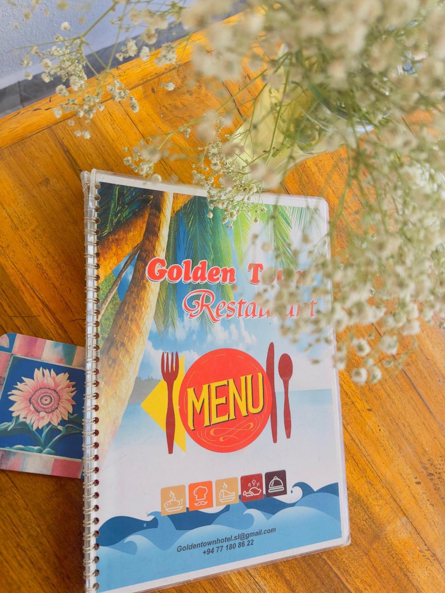 Golden Town Hotel Тангалла Экстерьер фото